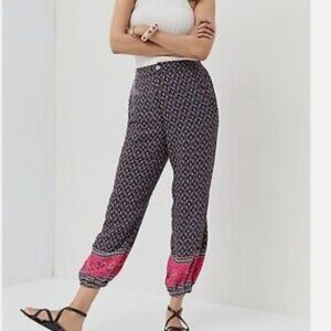 Anthropologie -Boho Medallion Balloon Leg Joggers with Floral Border Size 0 GUC
